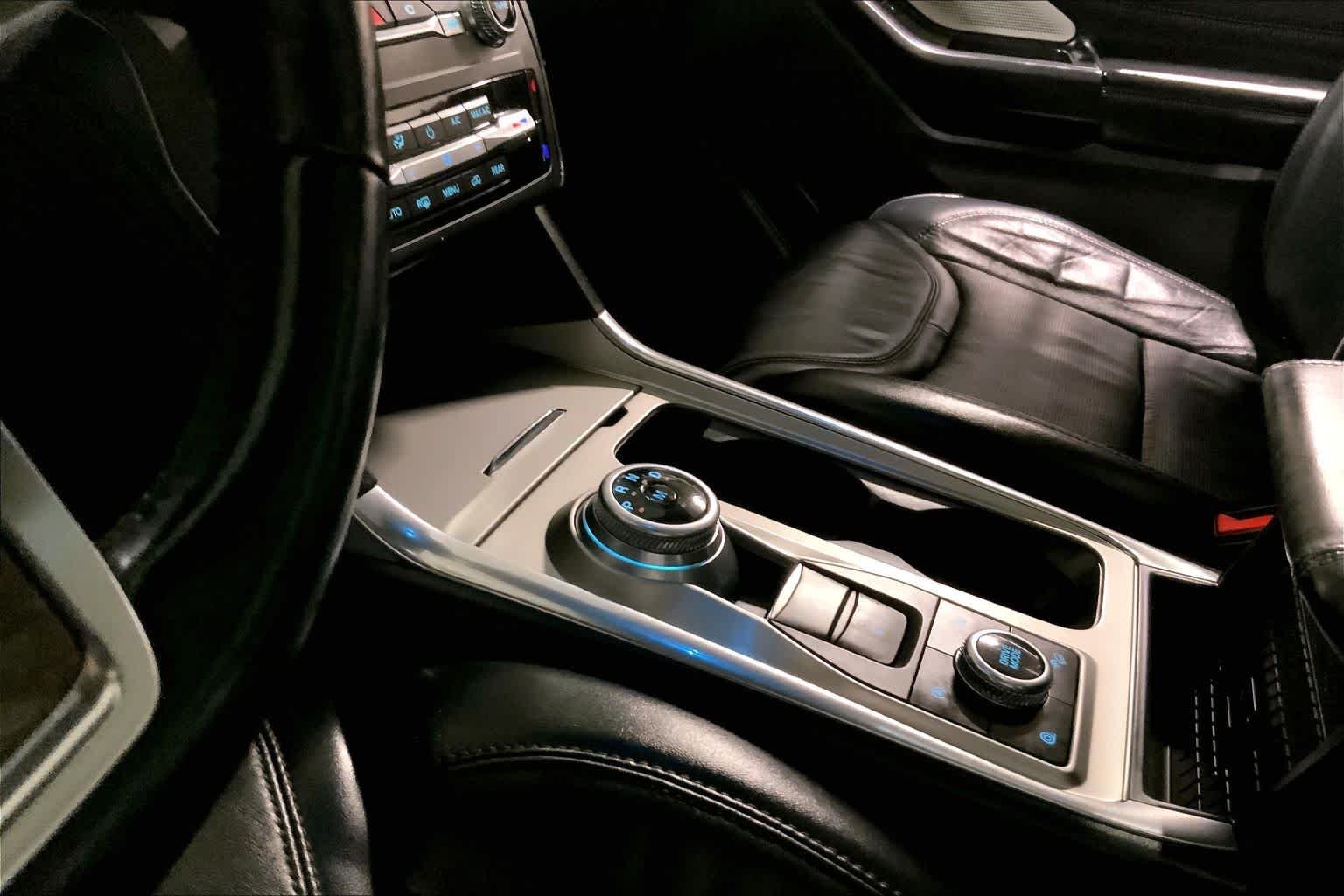 Used 2020 Iconic Silver Metallic Ford Platinum image 17