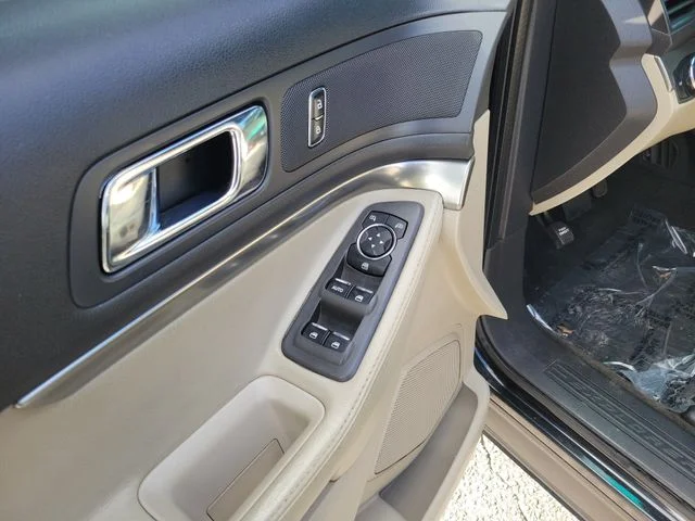 Used 2015 Black Ford Base image 15