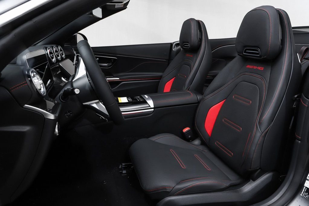 New 2026 MANUFAKTUR exclusive graphite grey magno Mercedes-Benz AMG® CLE 53 4MATIC+ Cabriolet image 7