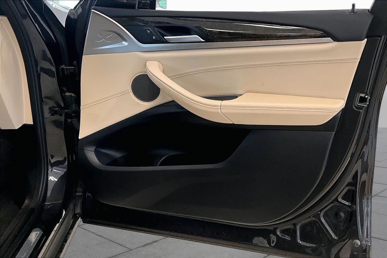 Used 2020 Dark Graphite Metallic BMW sDrive30i image 22
