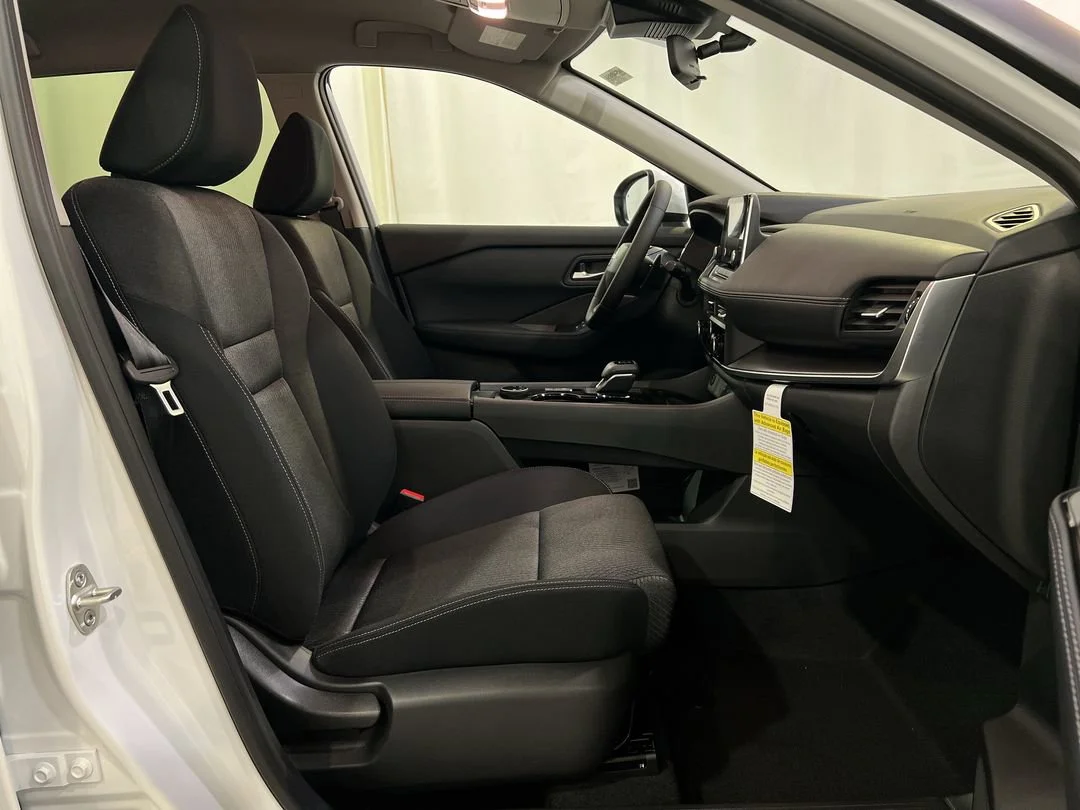 2026 Nissan Rogue SV - Photo 14