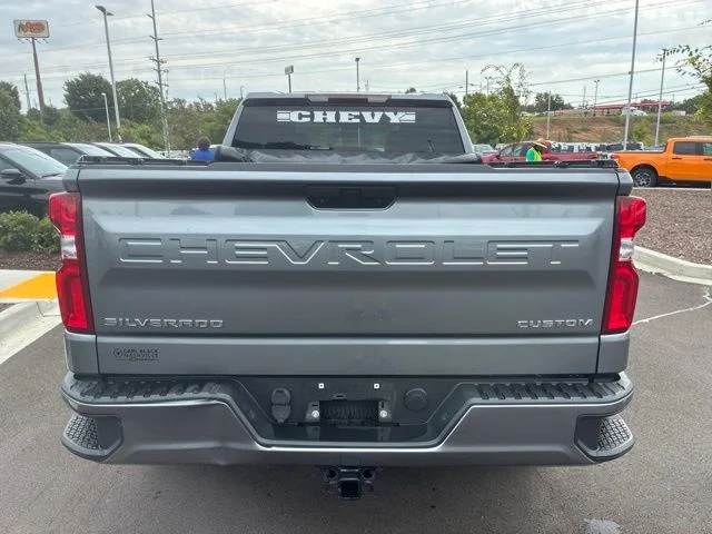 Used 2021 Steel Metallic Chevrolet Custom image 7