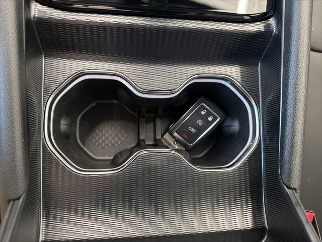 New 2026 Silver Zynith Exterior Paint Jeep  image 35