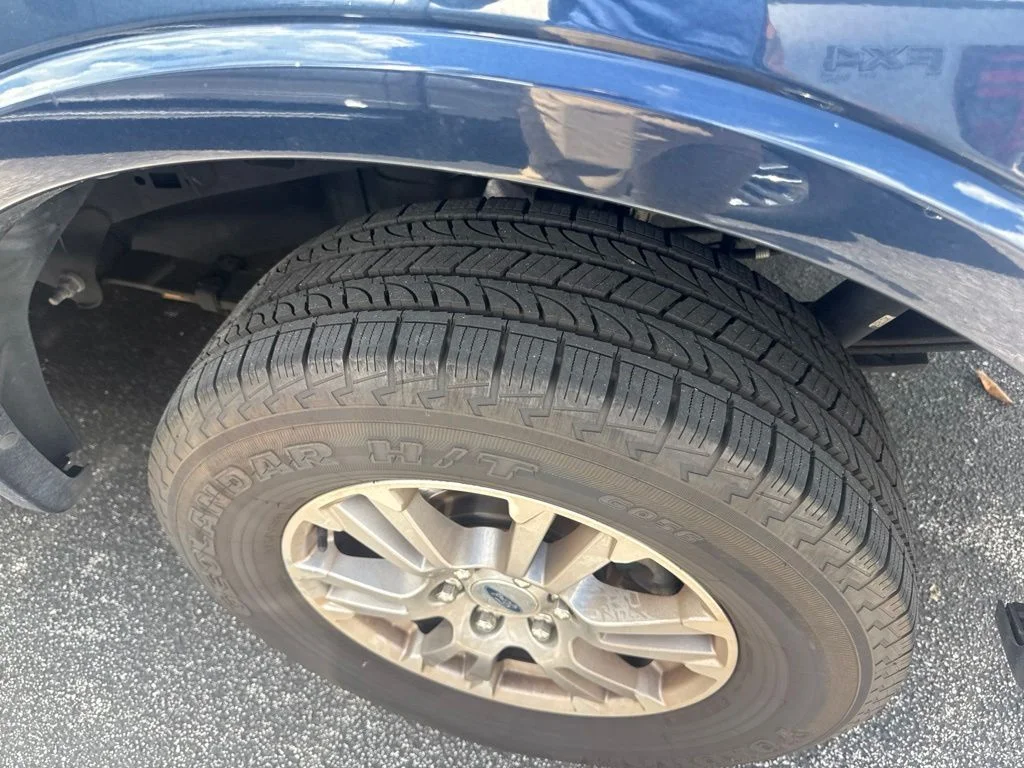 Used 2019 Blue Ford Lariat image 6