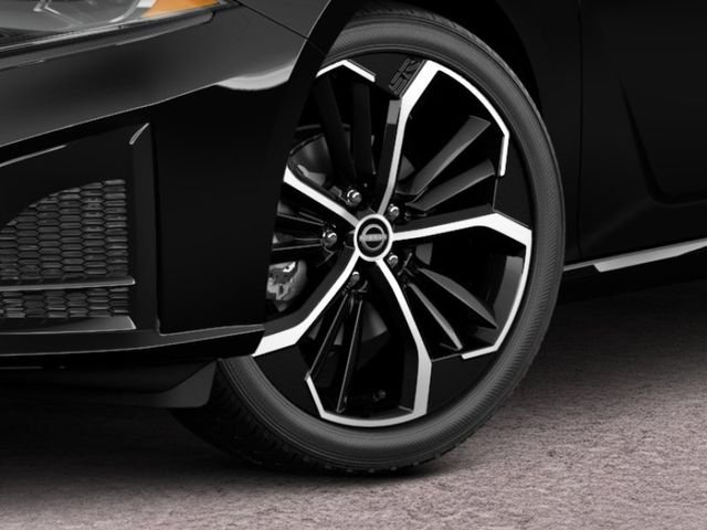 New 2026 Black Nissan 2.5 SR image 9