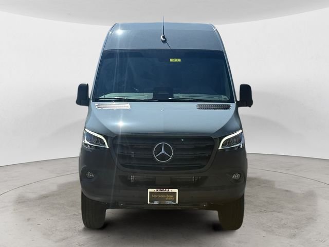 New 2026  Mercedes-Benz Cargo 170 WB image 2
