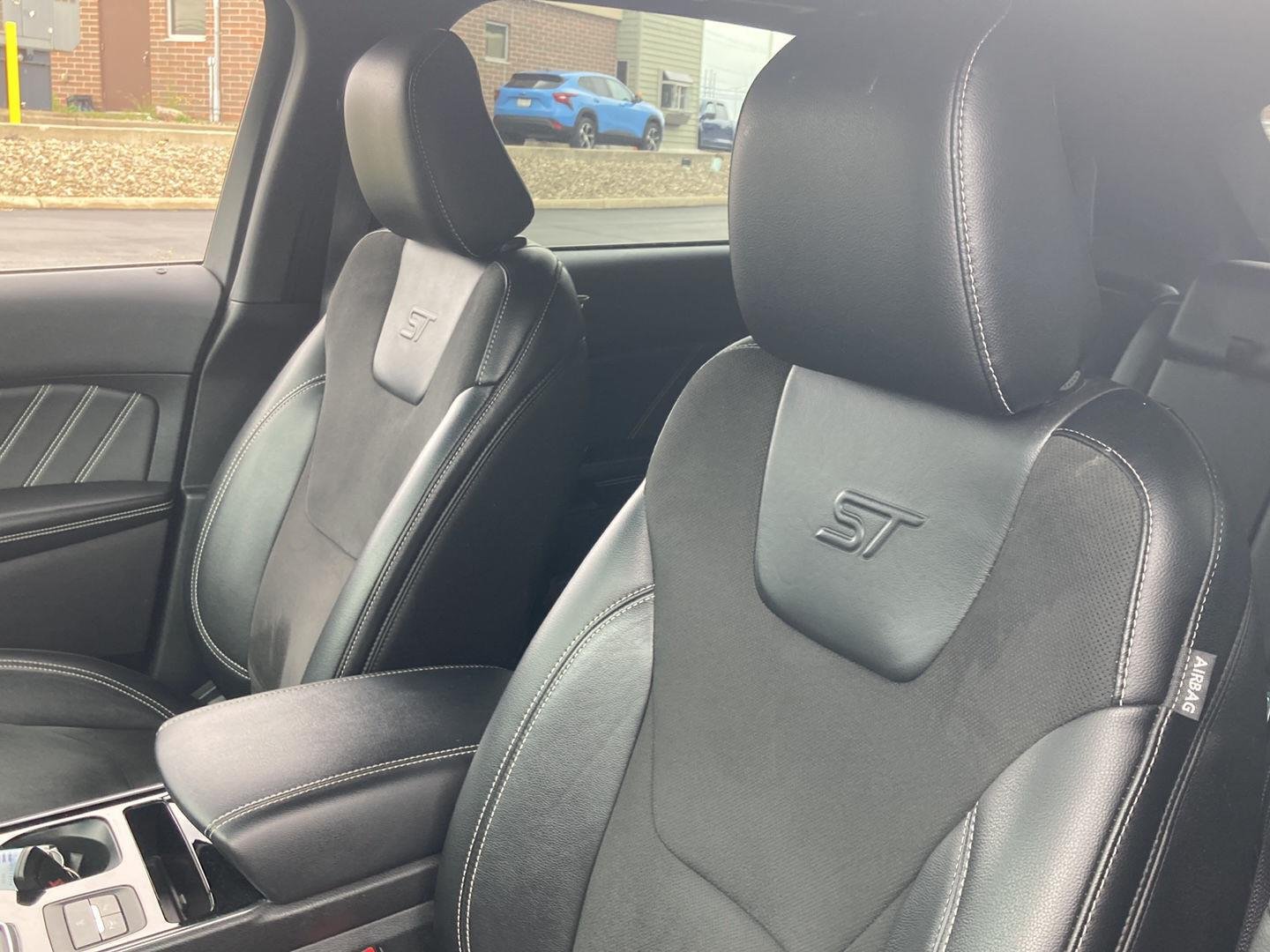 Used 2020 Agate Black Ford ST image 11