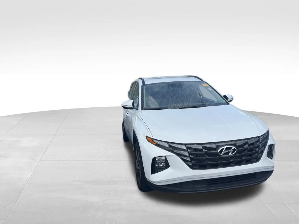 Used 2023 White Hyundai SEL image 11