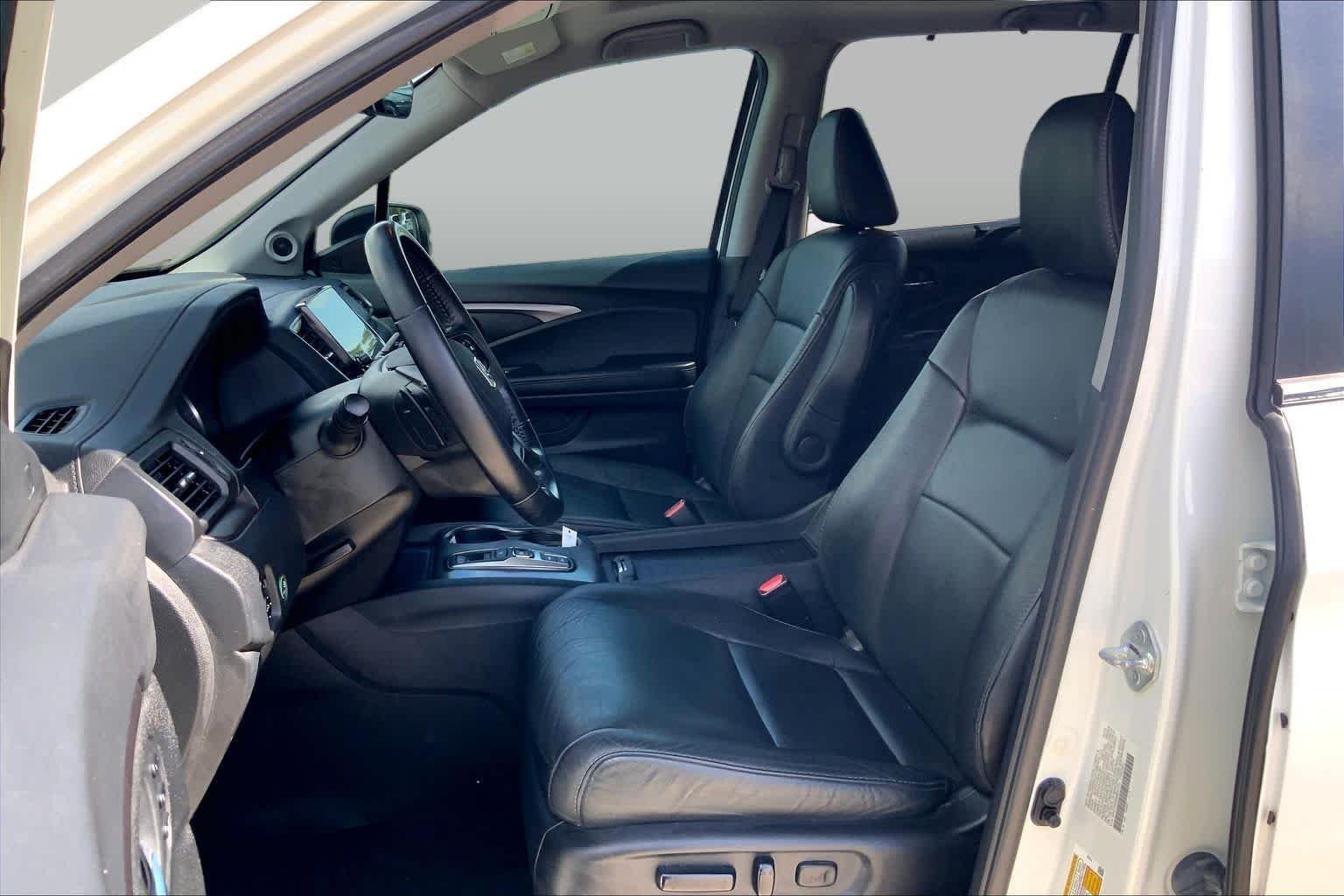 Used 2021 Platinum White Pearl Honda Special Edition image 8