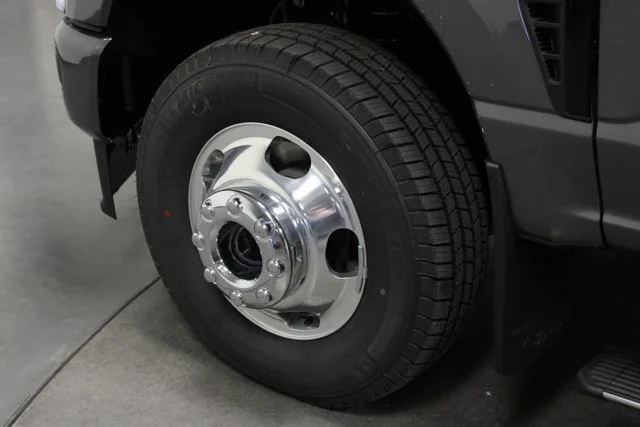 New 2026 Carbonized Gray Metallic Ford F-350® Platinum® image 32
