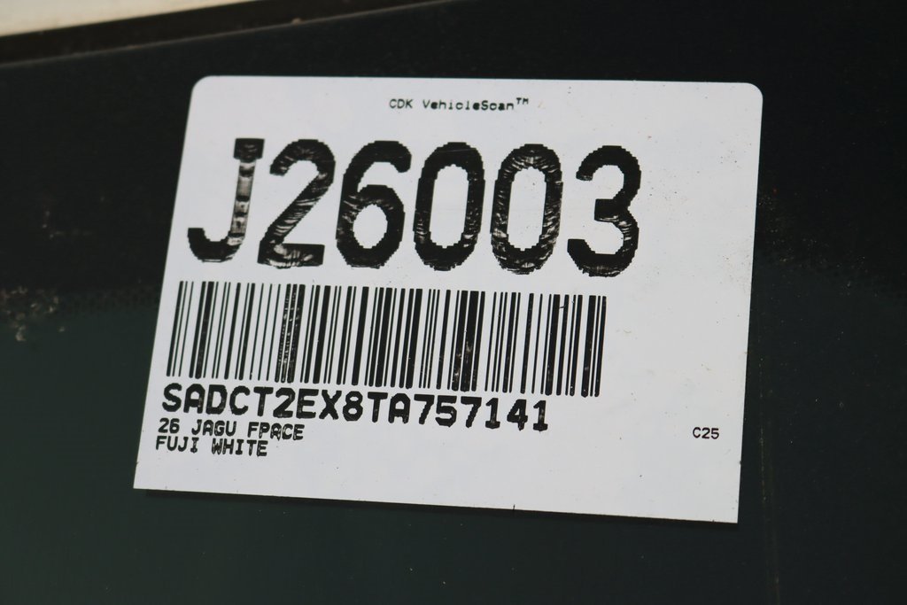 2026 JAGUAR F-PACE - Image 32