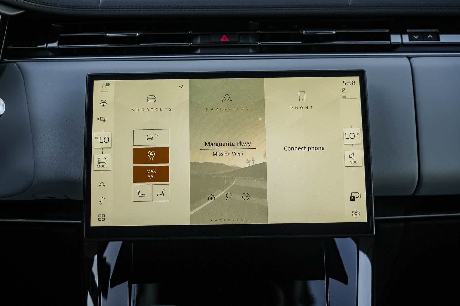 New 2026 Santorini Black Land Rover Dynamic SE image 13