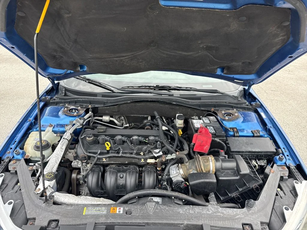 Used 2012 Blue Ford SE image 28