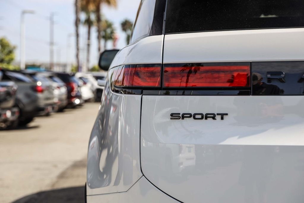 2025 Land Rover Range Rover Sport SE - Photo 7