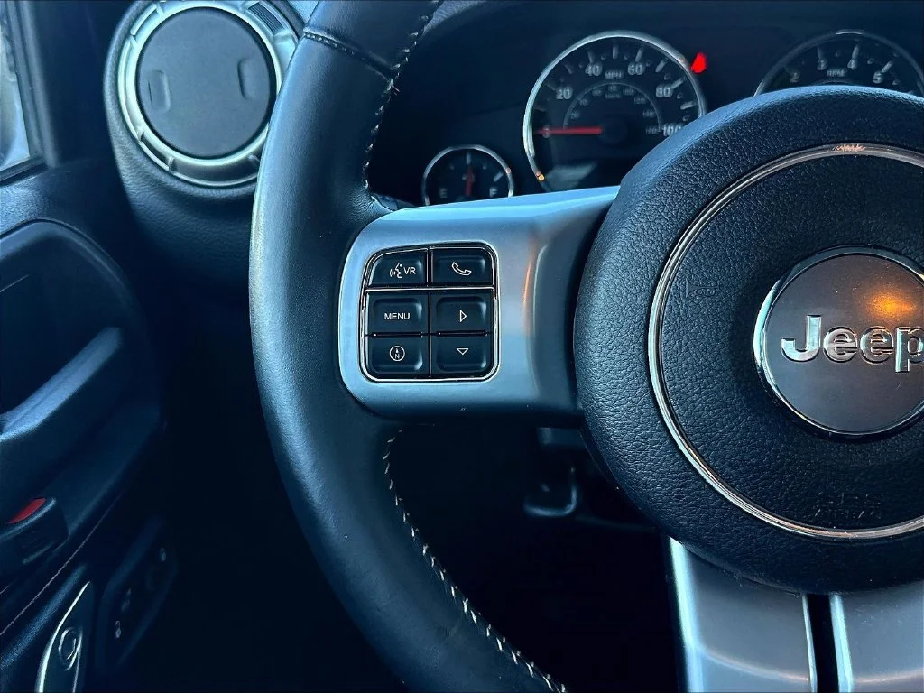 Used 2013 True Blue Pearlcoat Jeep Sport image 16