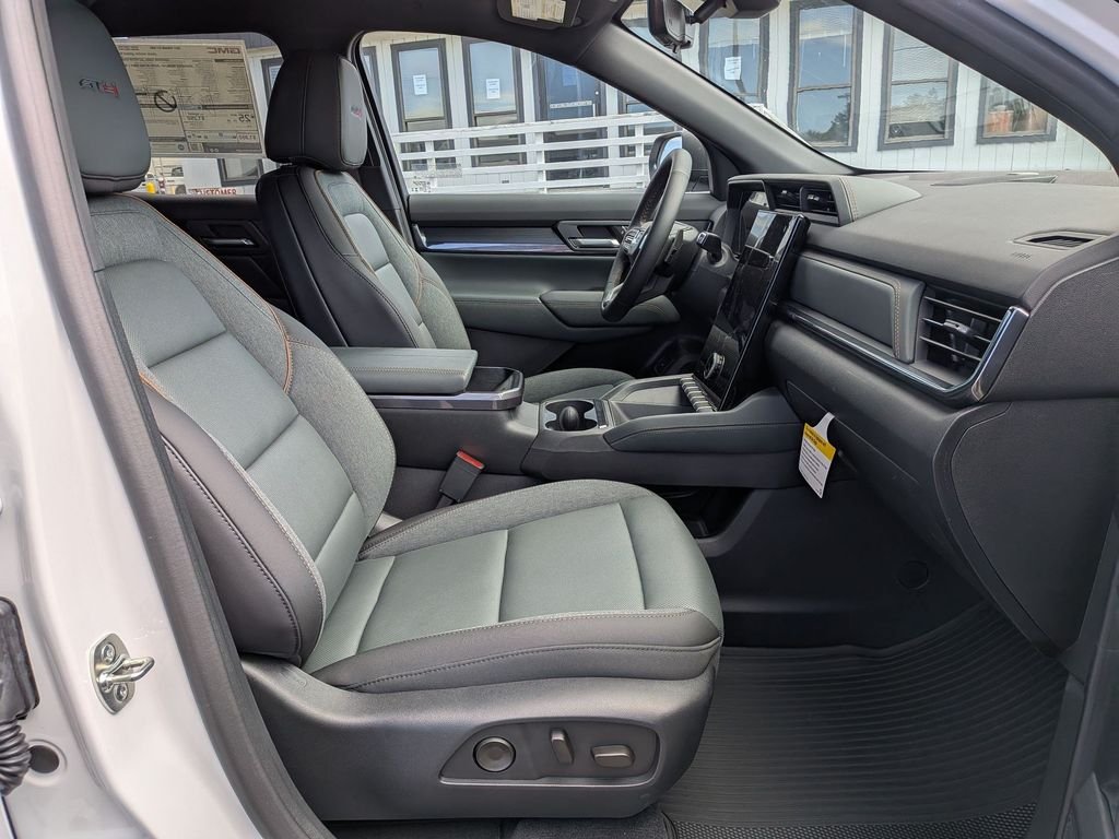 New 2027 Summit White GMC AWD AT4 image 23