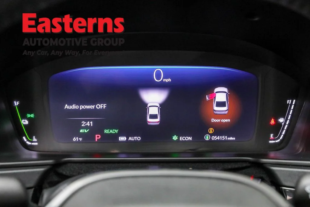 Used 2024 White Honda Touring image 17