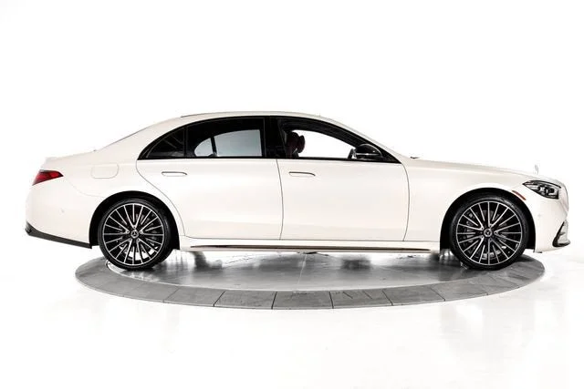 Used 2023 White Mercedes-Benz S 580 image 8