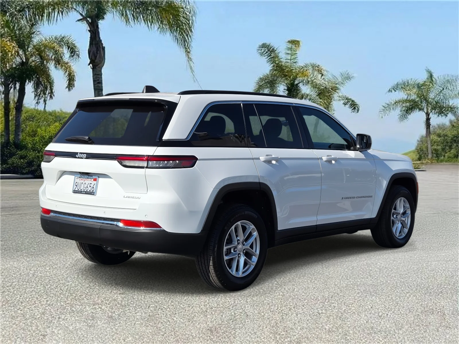 2025 Jeep Grand Cherokee Laredo - Photo 4