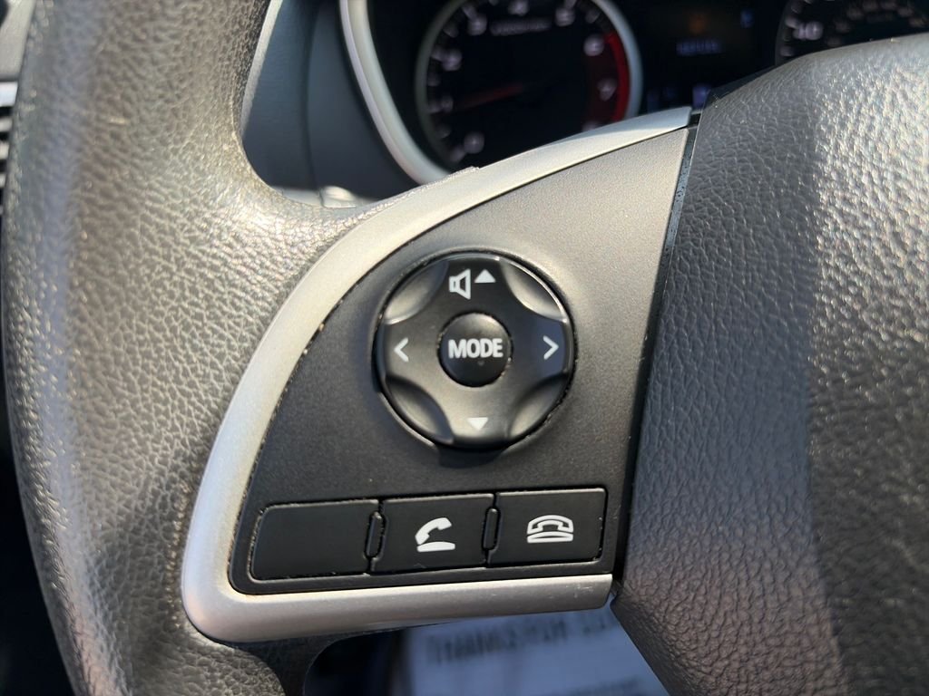 Used 2020 Silver Mitsubishi ES image 28