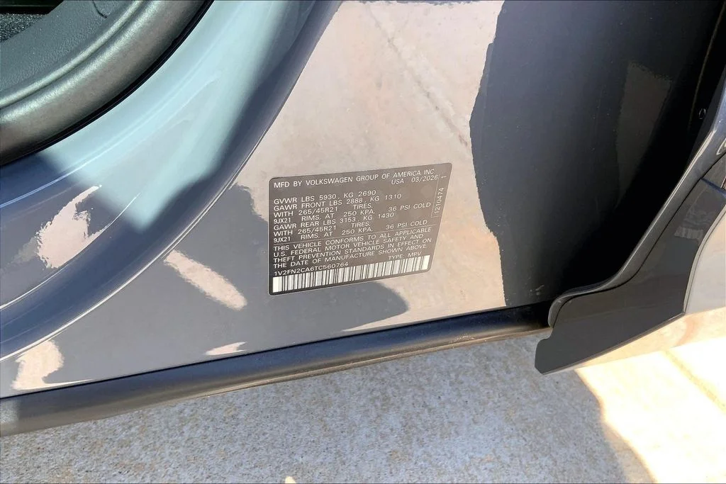 New 2026 Pure Gray Volkswagen 2.0T SEL Premium R-Line image 8