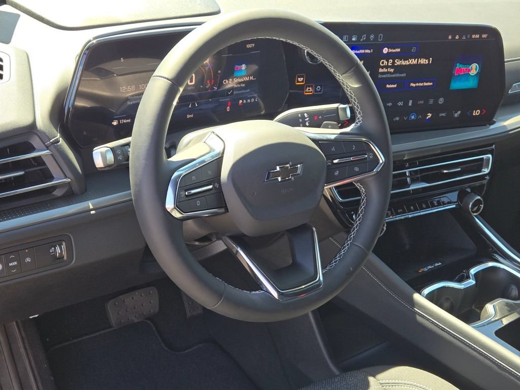 2027 Chevrolet Traverse LT - Photo 11