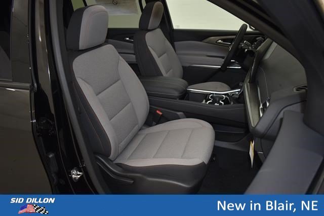 New 2026 Mosaic Black Metallic Chevrolet LT image 8
