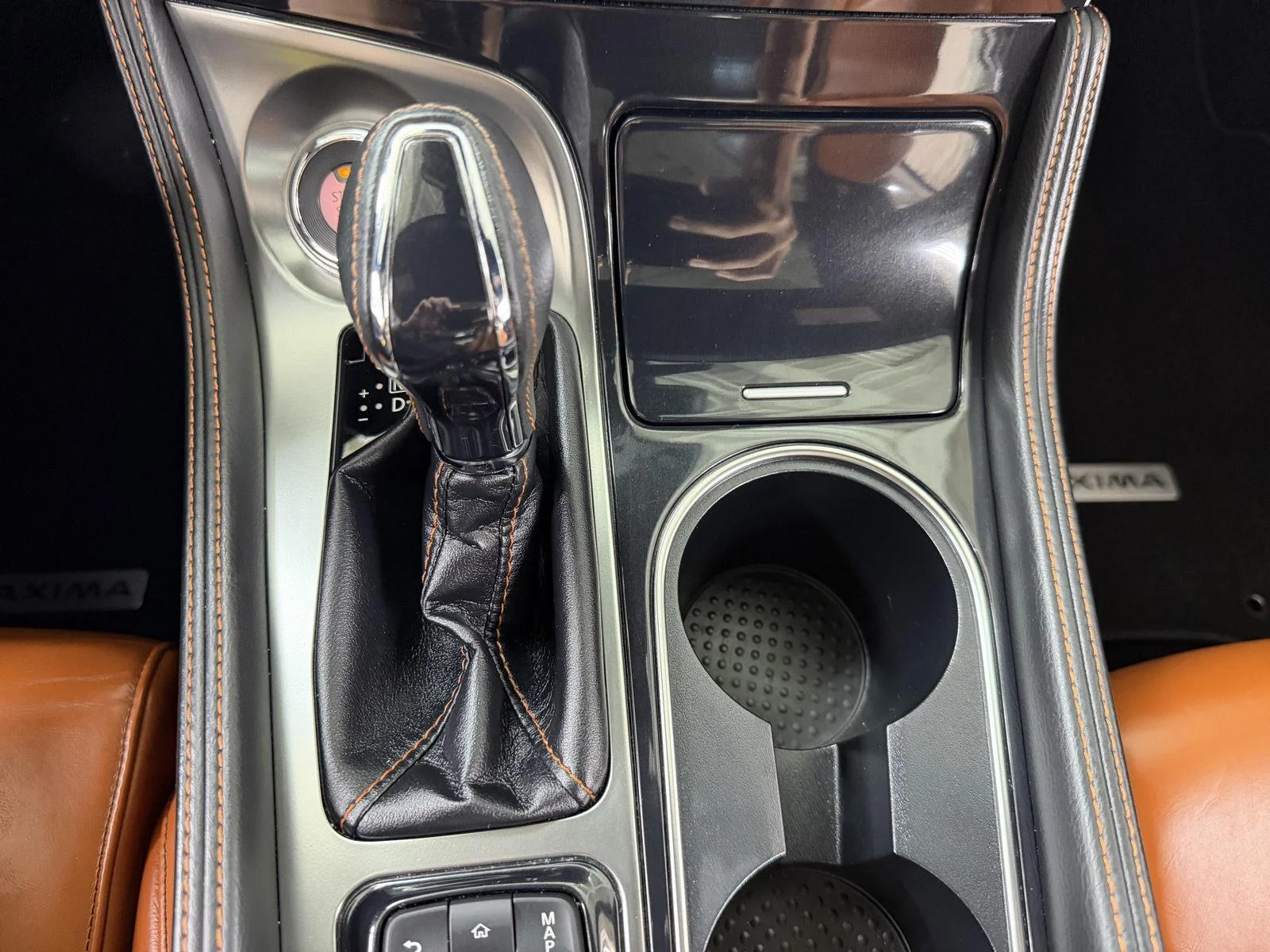 Used 2019 Pearl White Tricoat Nissan Platinum image 20