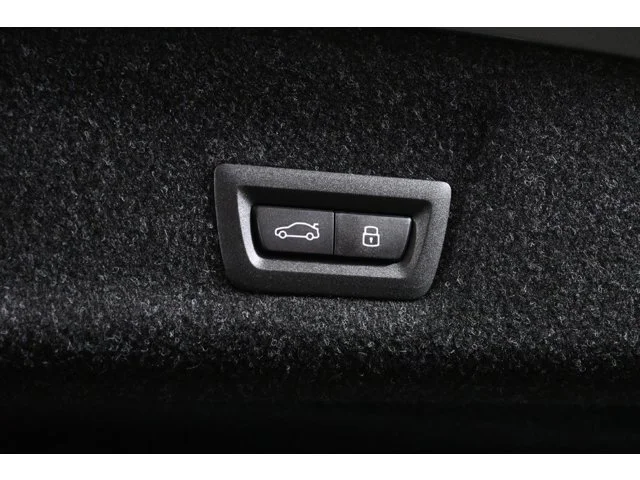 New 2026 Skyscraper Grey Metallic BMW 330i xDrive image 31