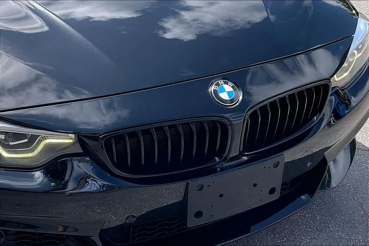 Used 2019 Black BMW xDrive image 33