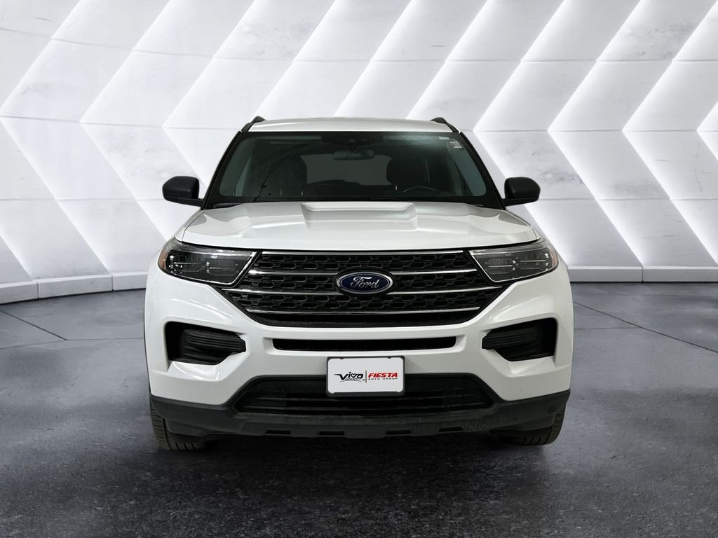 Used 2023 White Ford XLT image 2