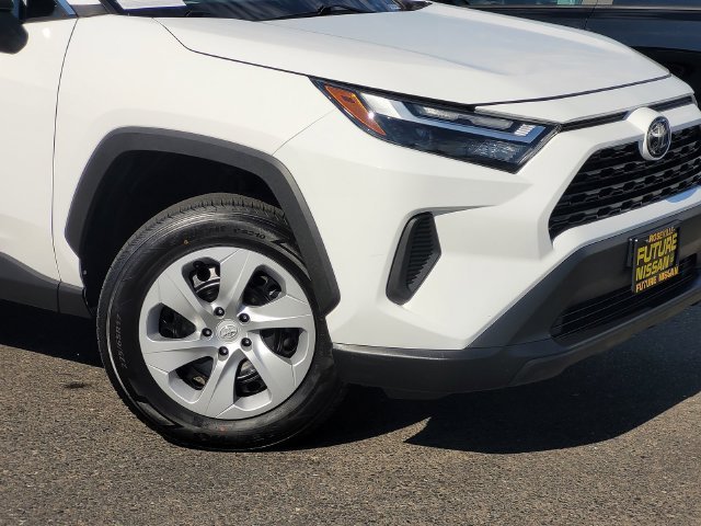 Used 2025 White Toyota LE image 9