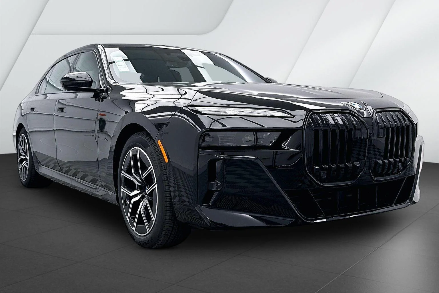 2026 BMW 7 Series 760i xDrive Sedan's photo