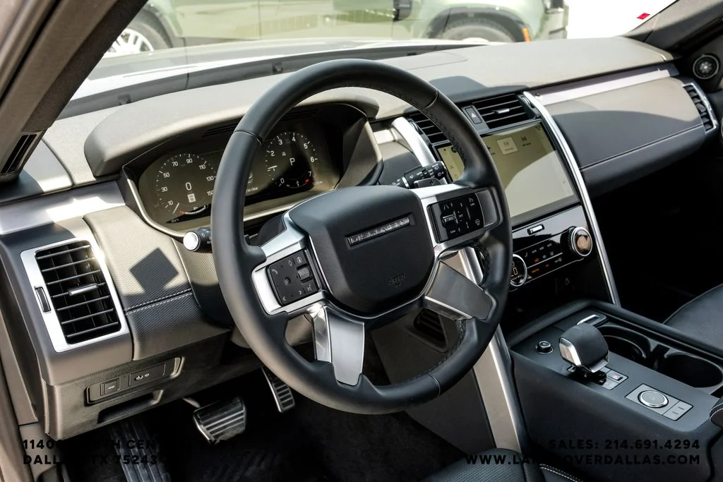 Used 2025 Eiger Gray Metallic Land Rover Dynamic SE image 17