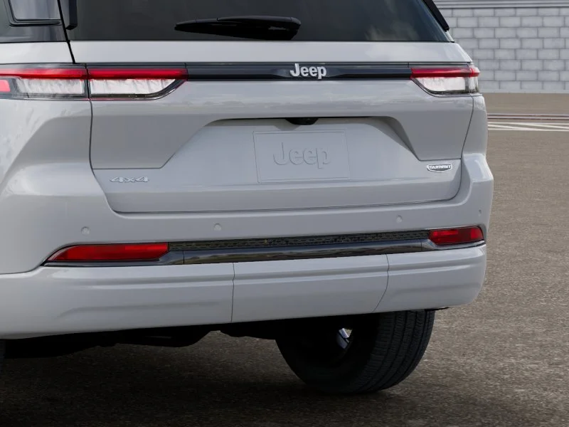 New 2026 Bright White Clear-Coat Exterior Paint Jeep Summit image 13