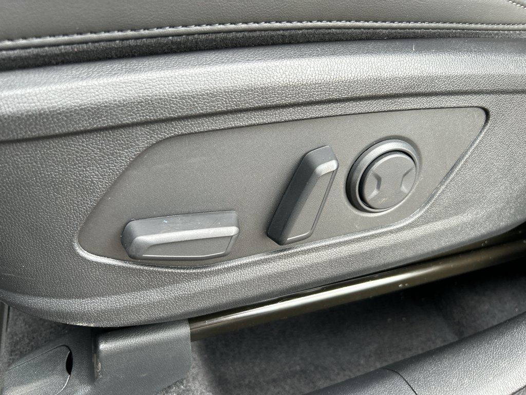 New 2026 Jungle Green Kia X-Line EX AWD image 18