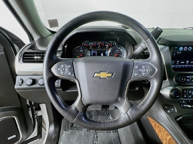 Used 2019 IRIDESCENT PEARL TRICOAT Chevrolet Premier image 12