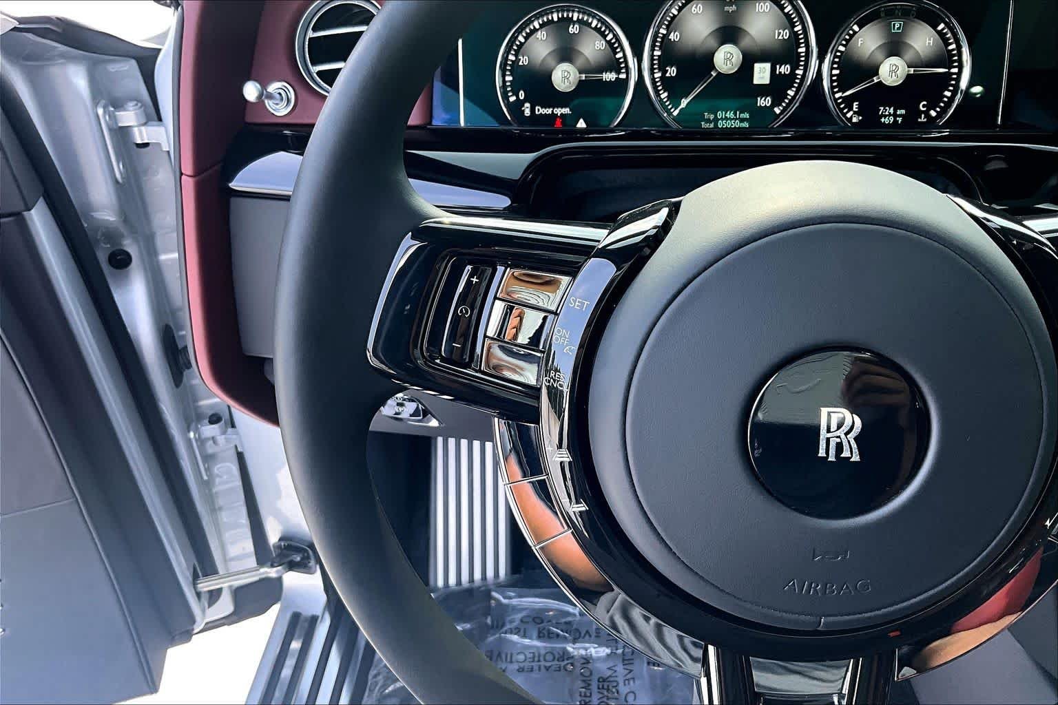 Used 2024 Jubilee Silver Rolls-Royce  image 24
