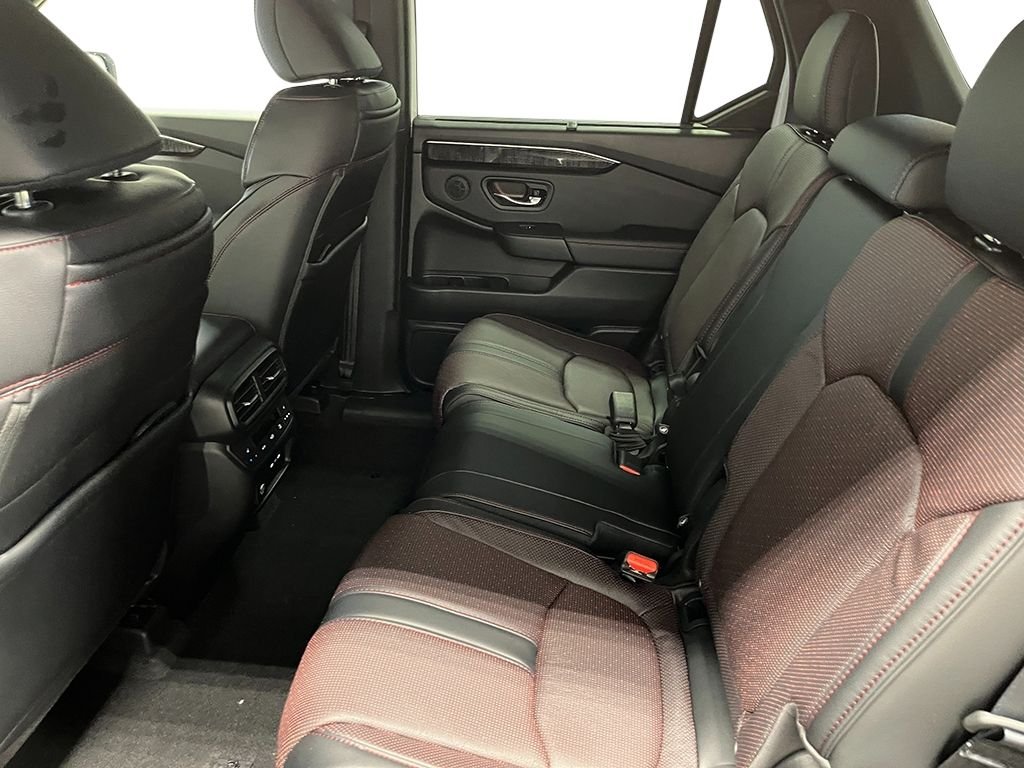 2025 Honda Pilot Black Edition - Photo 21