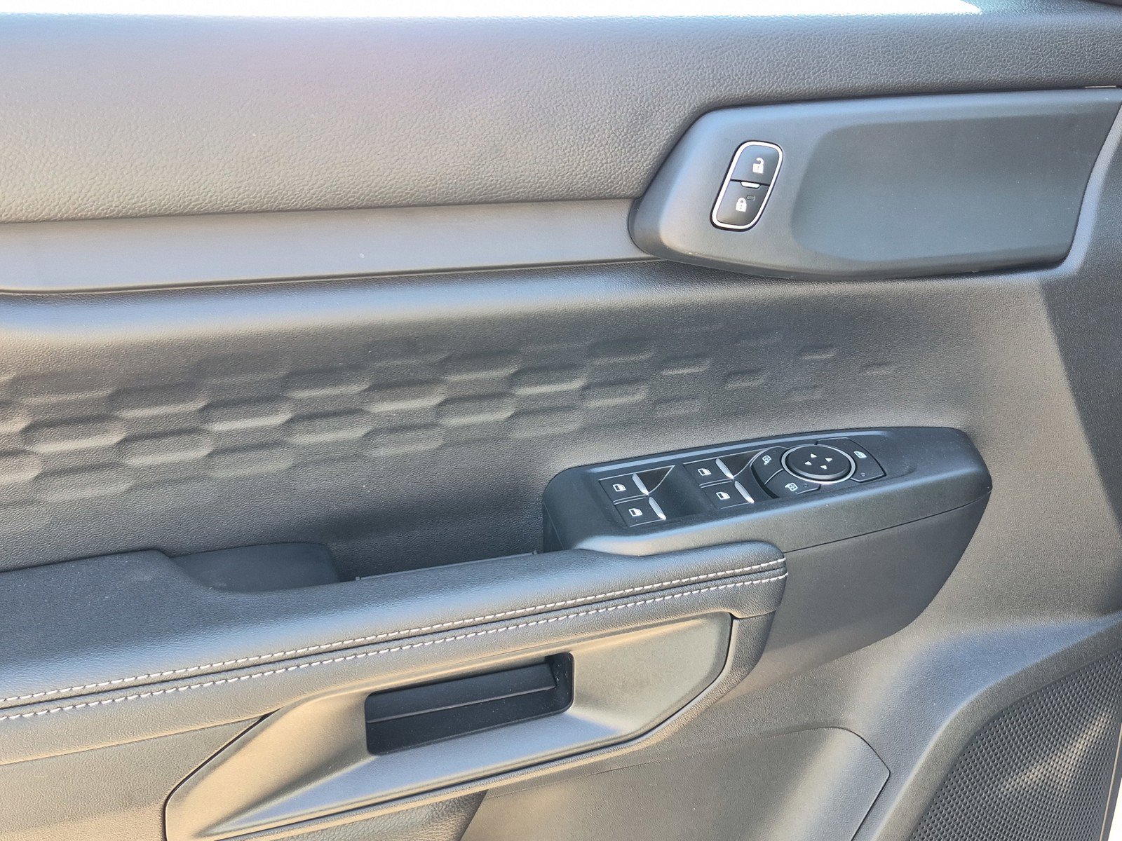 New 2026 Avalanche Ford XLT image 23
