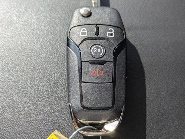 New 2026 Marsh Gray Ford XLT image 26