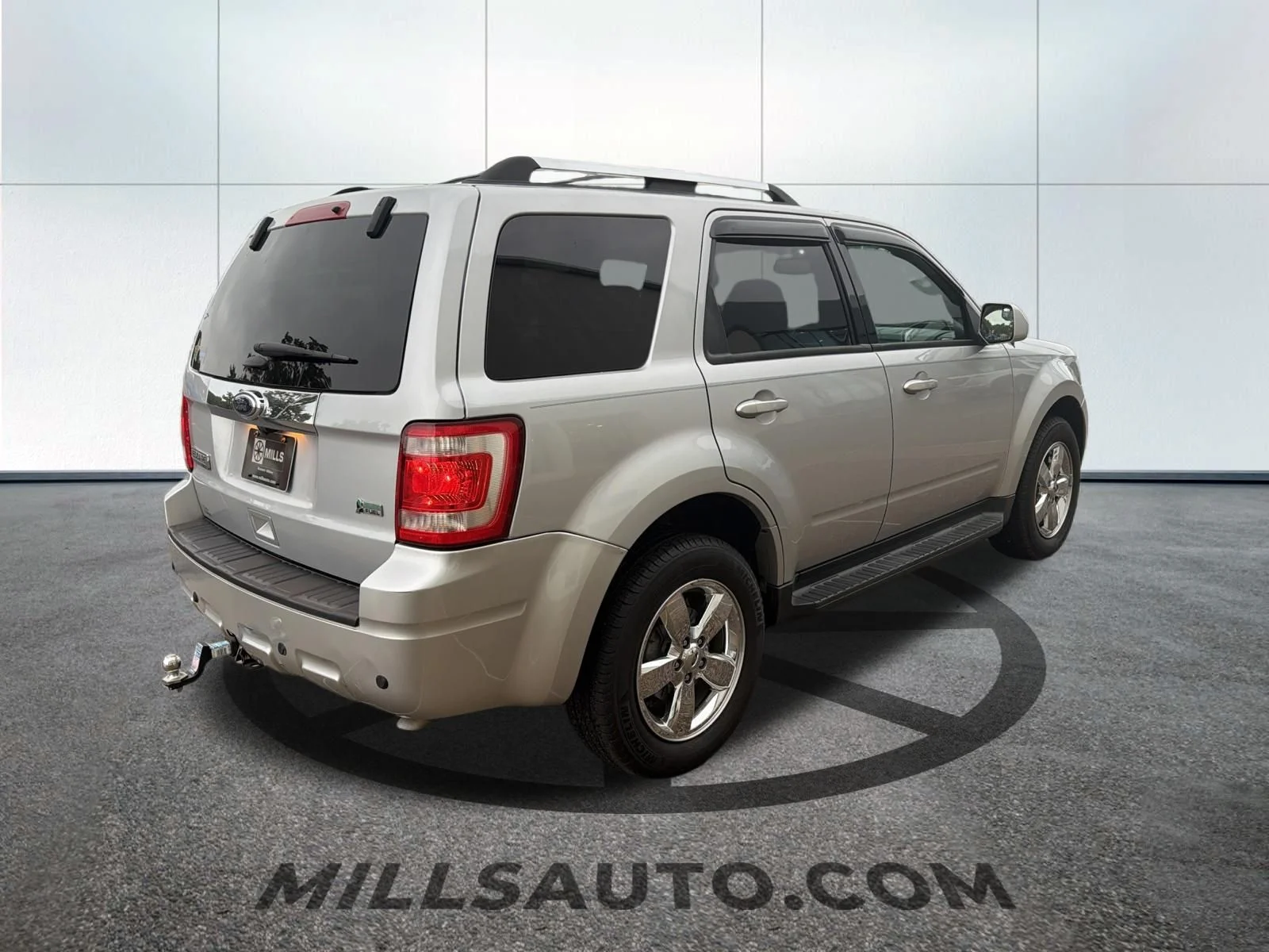 Used 2012 Silver Ford Limited image 4