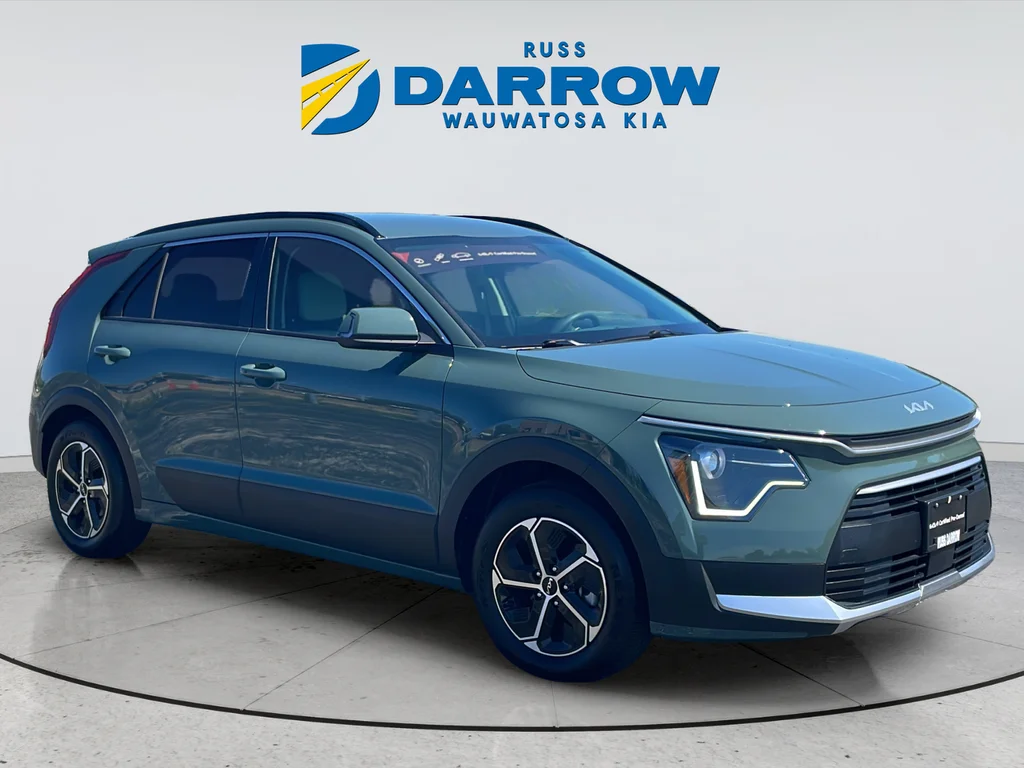 Used 2023 Green Kia EX image 7