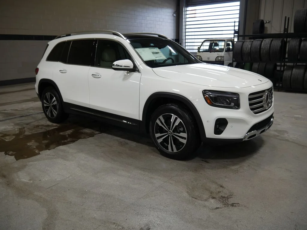 Certified Used 2026 Polar White Mercedes-Benz GLB 250 image 7