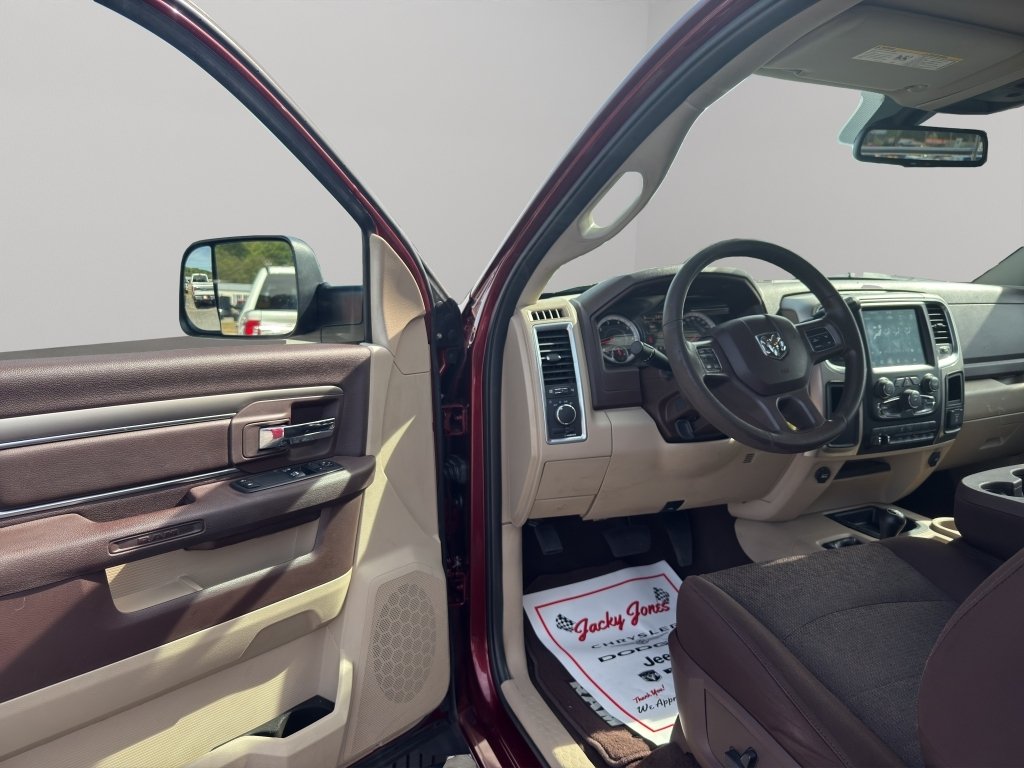Used 2018 Delmonico Red Pearlcoat Ram SLT image 5