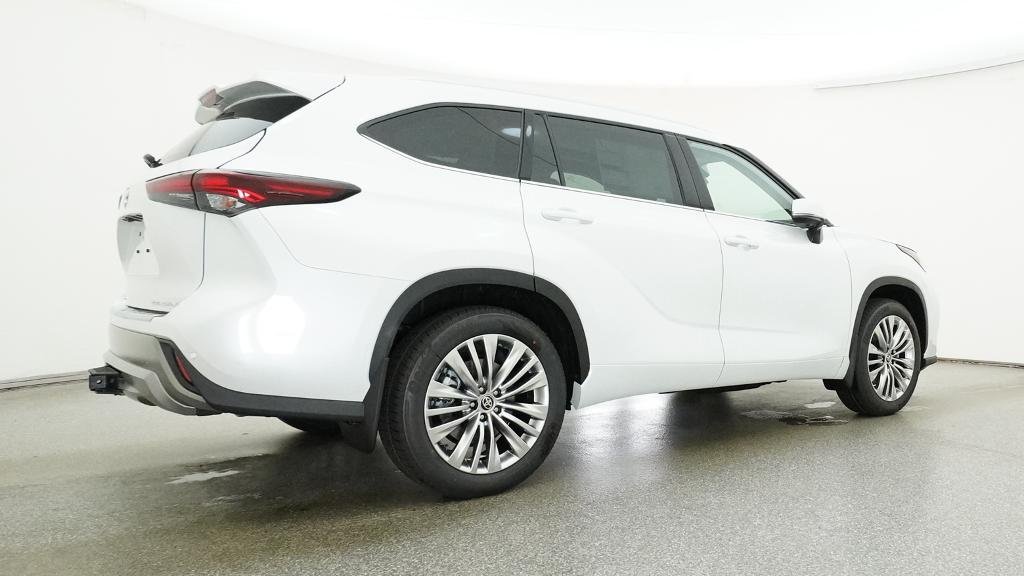 New 2026 Wind Chill Pearl Toyota Platinum image 17