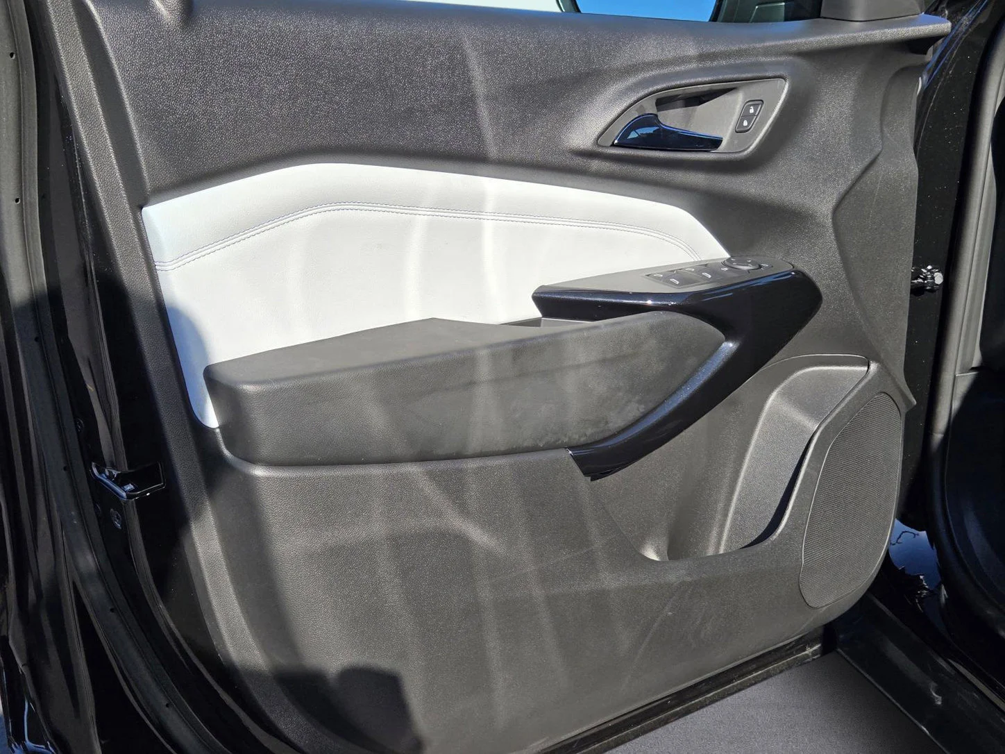 New 2026 Mosaic Black Metallic Chevrolet LT image 11