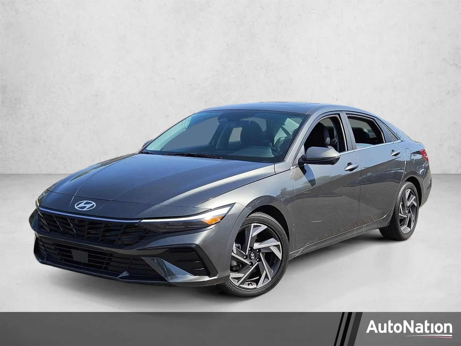 2024 Hyundai Elantra 2.0 Limited IVT's photo