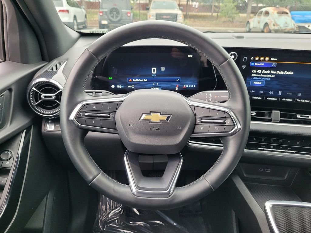 2025 Chevrolet Equinox LT - Photo 17