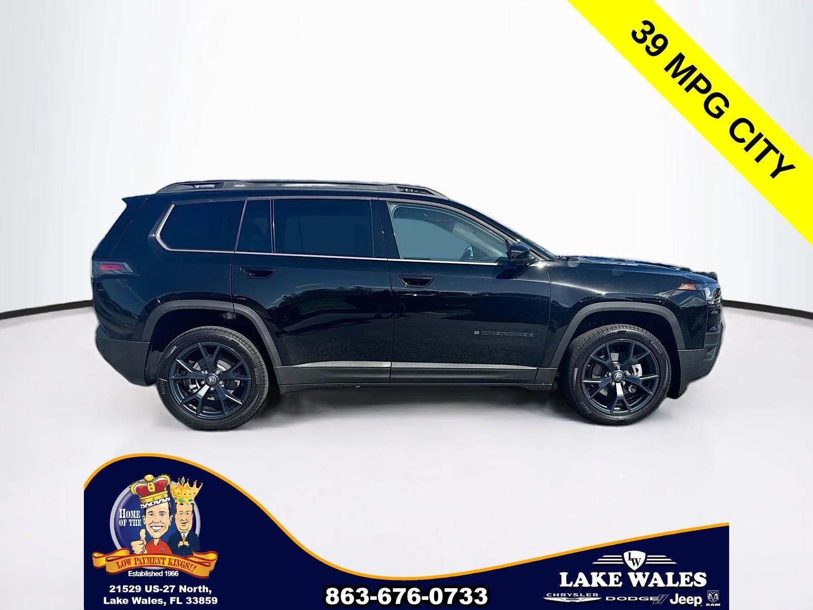 New 2026 Diamond Black Crystal Pearl-Coat Exterior Paint Jeep  image 7